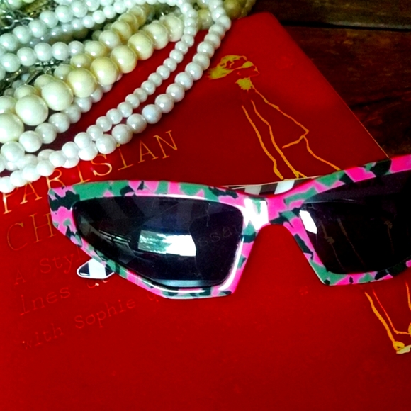 Prada. Multi-Color Camo Sunglasses. Mint. NWOT - Picture 5 of 5